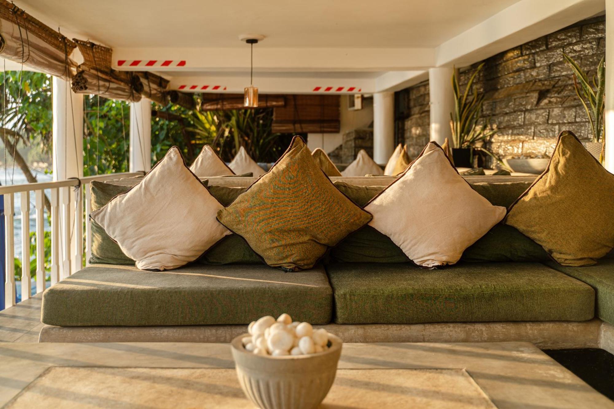 We Are Surfers Hotel Weligama Luaran gambar