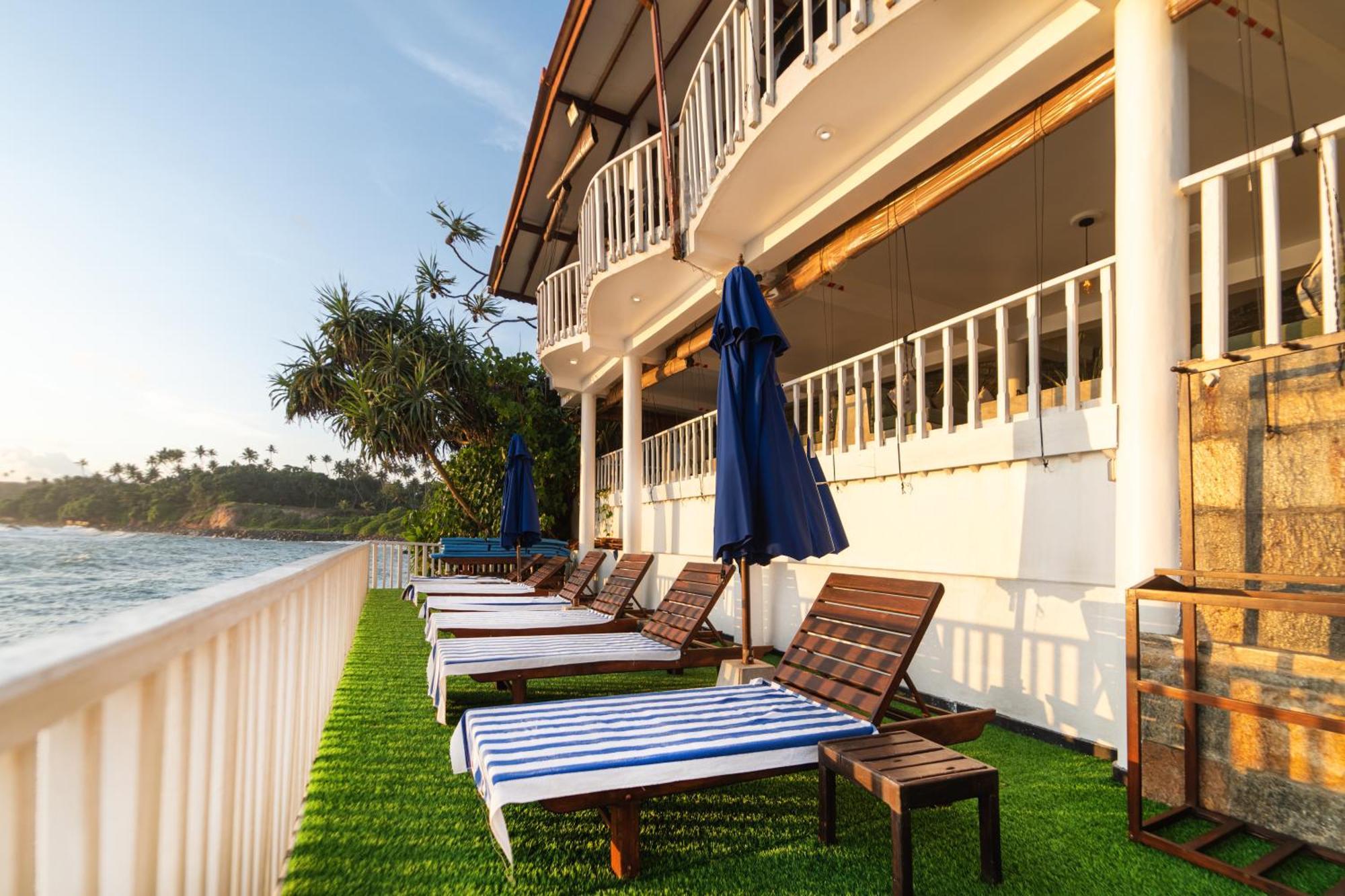 We Are Surfers Hotel Weligama Luaran gambar