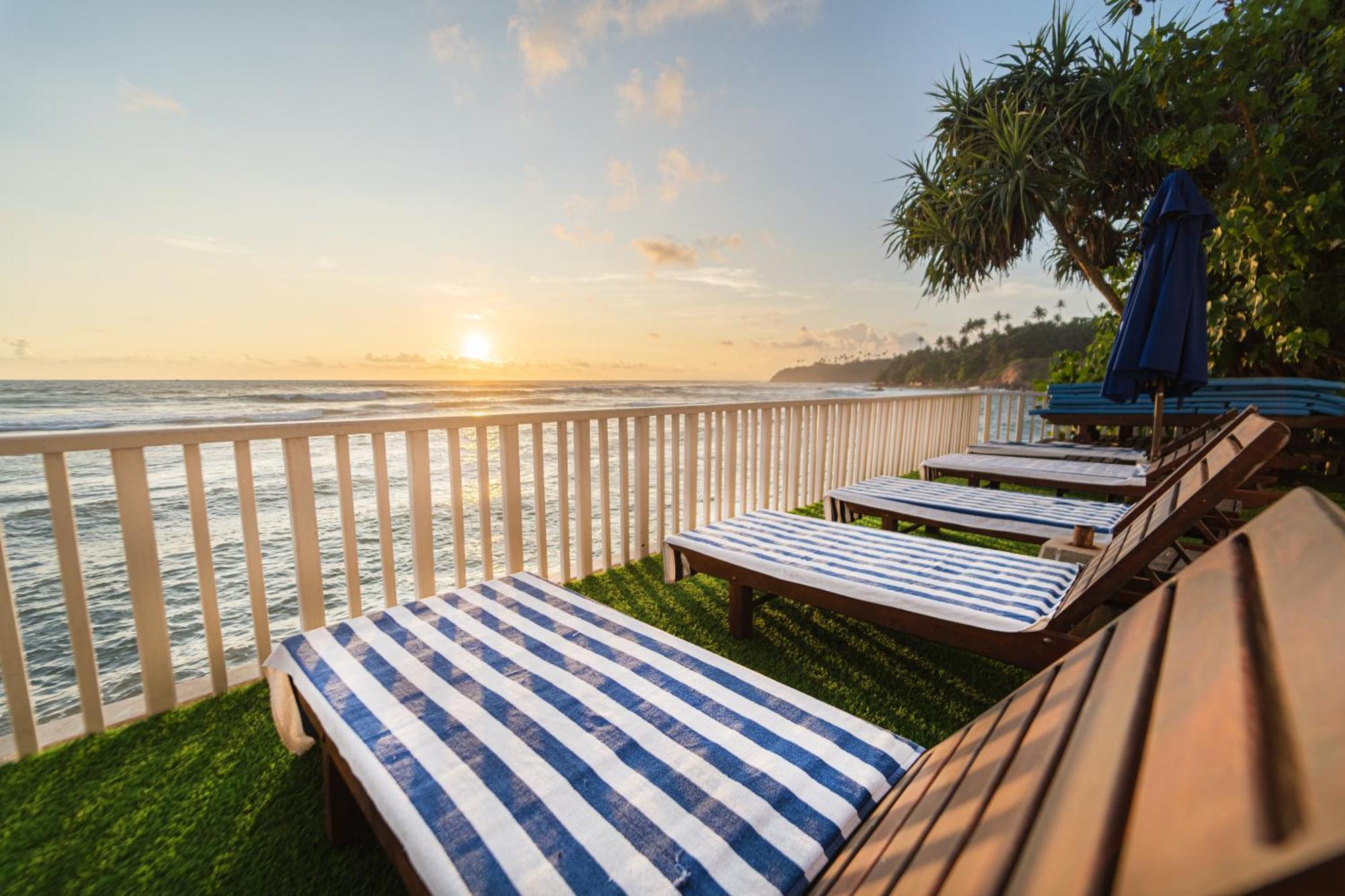 We Are Surfers Hotel Weligama Luaran gambar