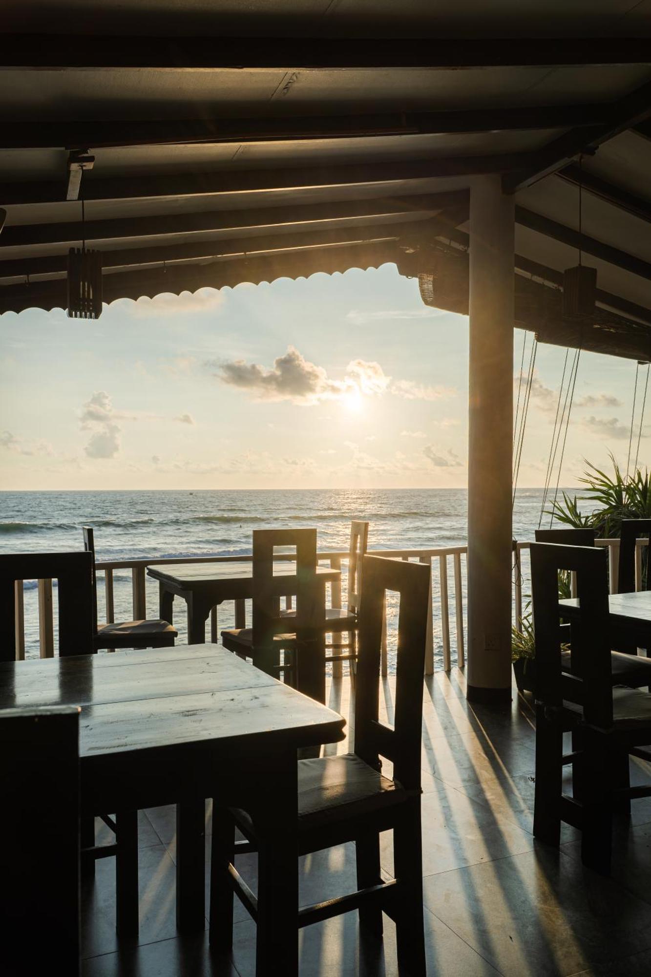 We Are Surfers Hotel Weligama Luaran gambar